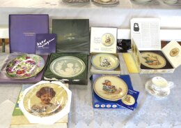 226. Lot Of Collectable Plates</pre>